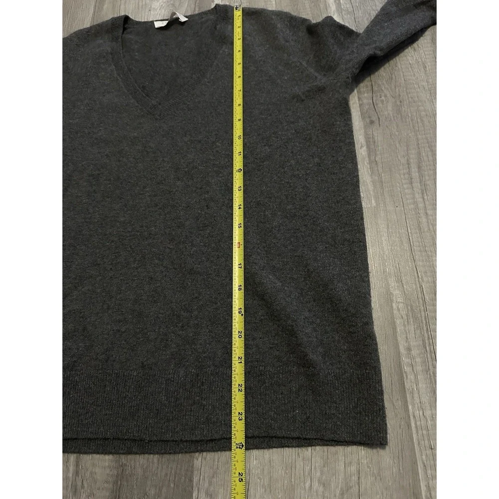 Everlane 100% Cashmere Grey V-Neck Sweater Women's‎ Medium